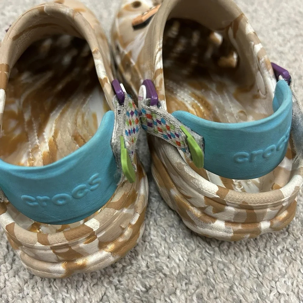 Crocs‎ Limited Edition Cinnamon Toast Crunch Clogs 207925-J3 Junior Size 3 Brown
